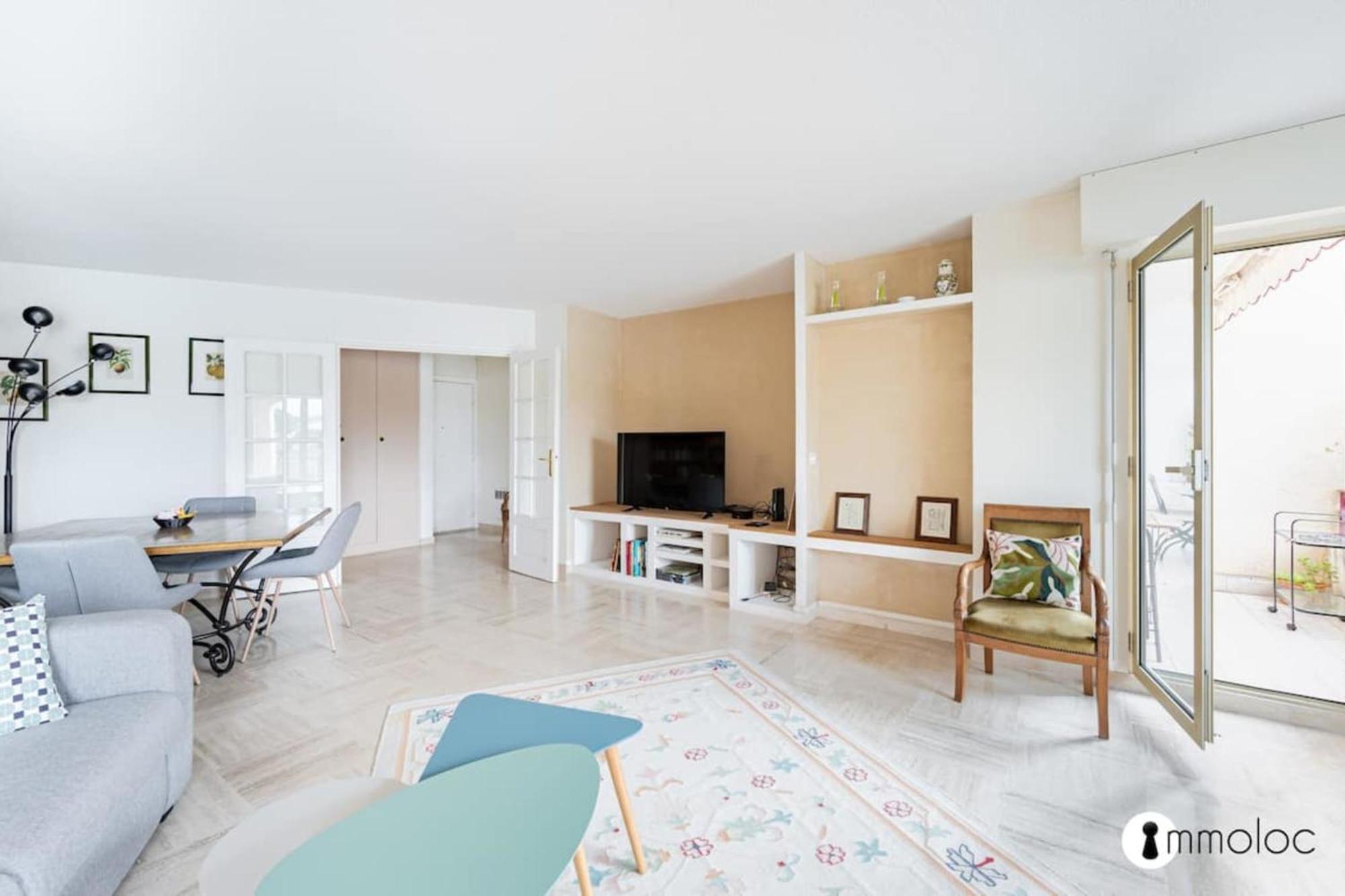 Spacious Apartment With Pool Located In The Marina Of Mandelieu Exteriér fotografie