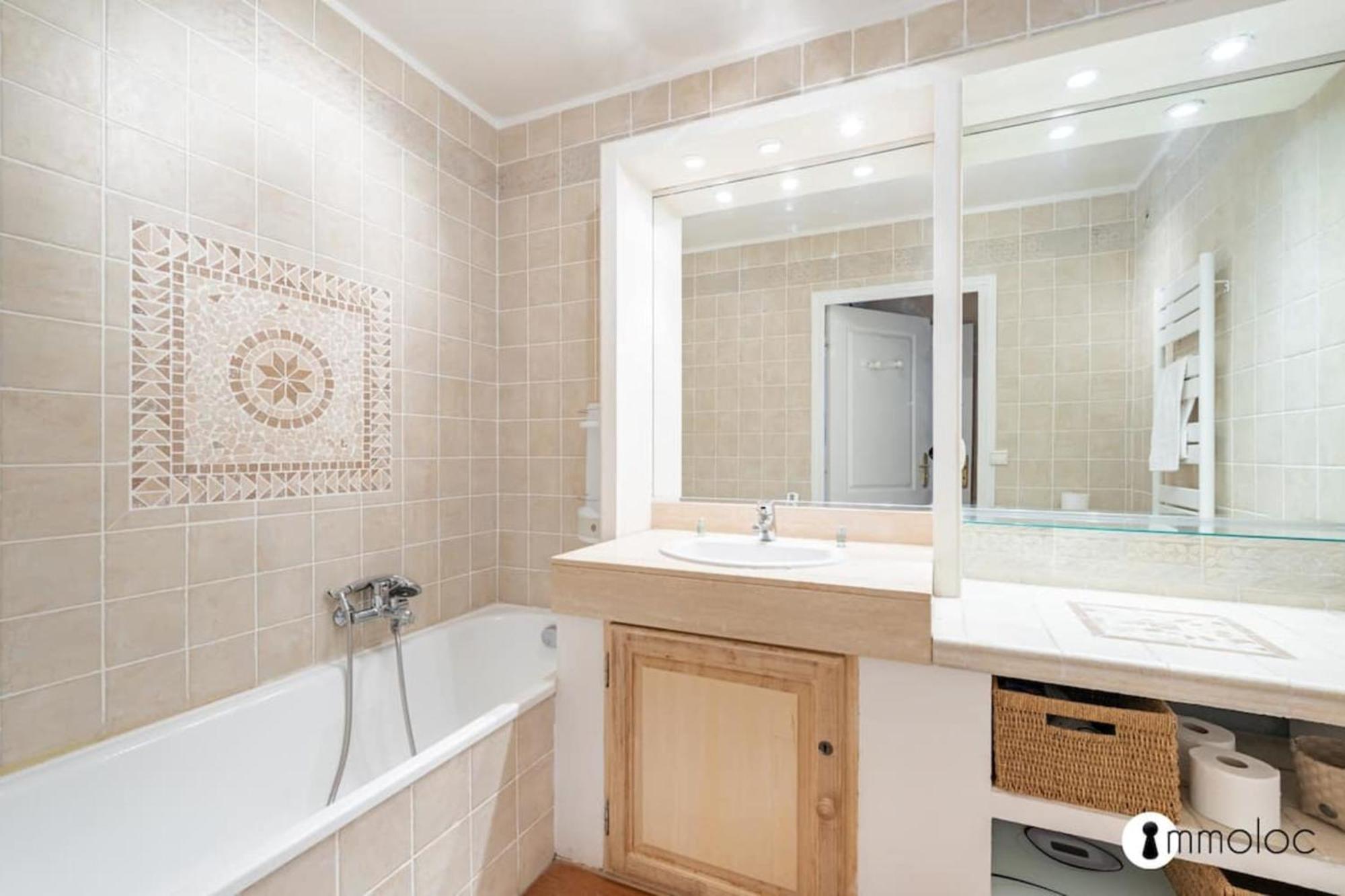 Spacious Apartment With Pool Located In The Marina Of Mandelieu Exteriér fotografie